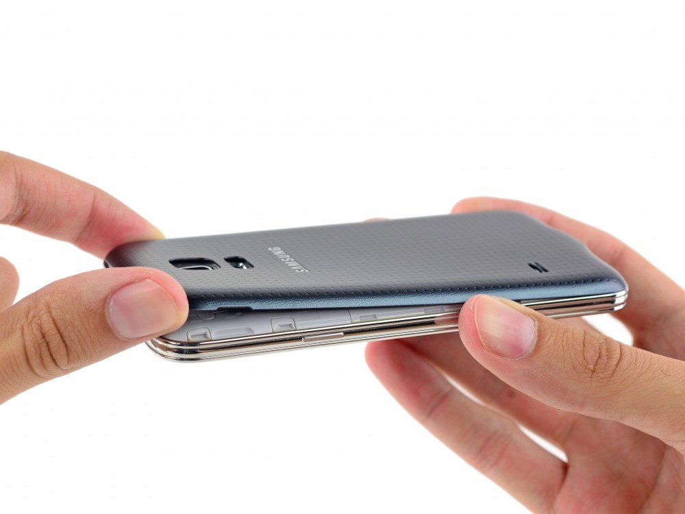 Galaxy S5 Mini, iFixit'in elinden geçti