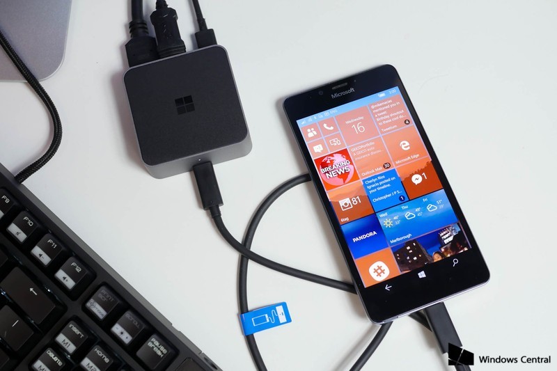 lumia-950-continuum-display-dockjpg1461739339.jpg