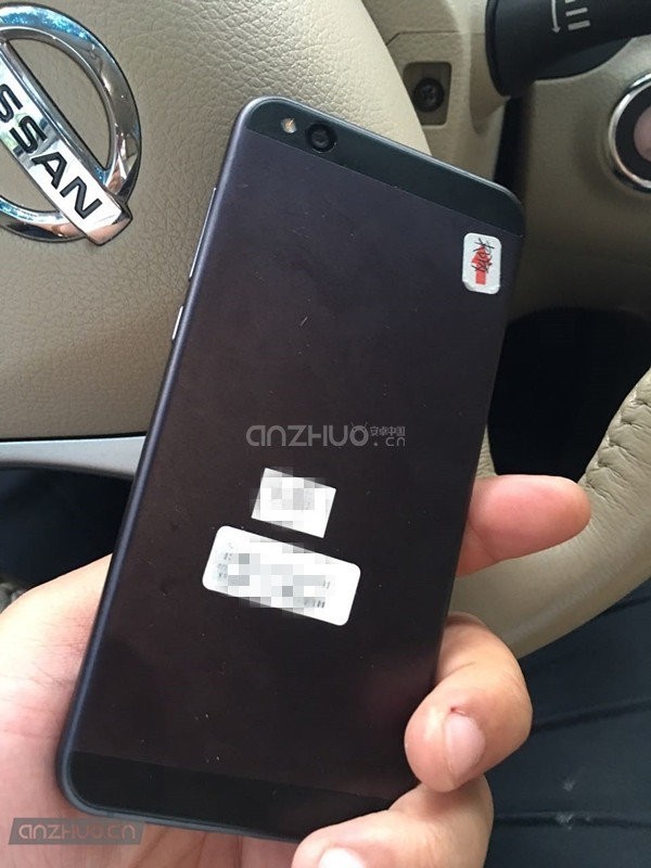 Xiaomi Mi 5c Canlı Görselleri İnternete Sızdırıldı 