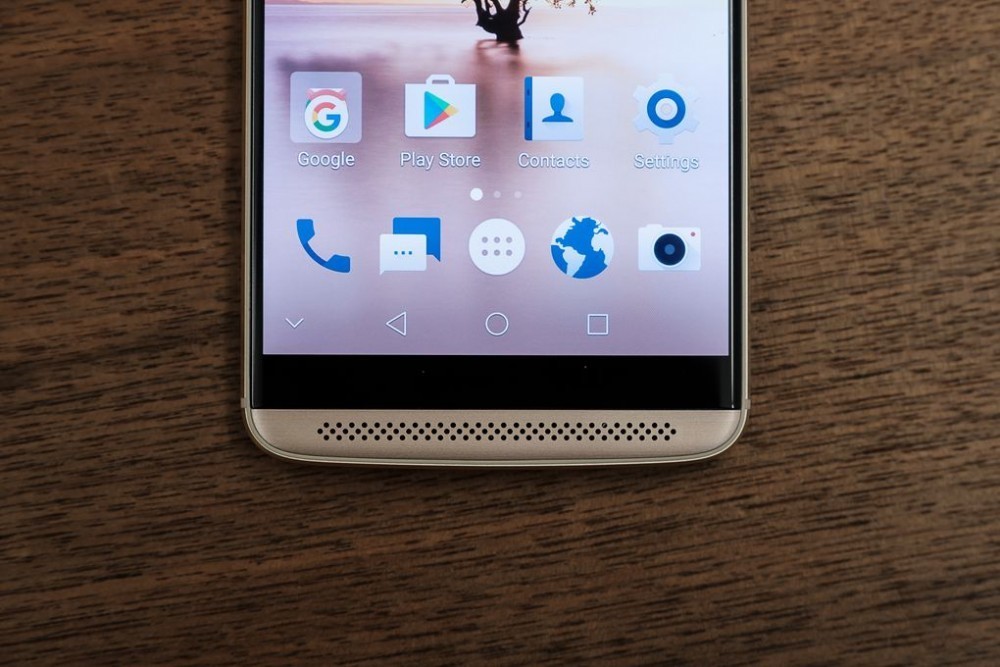 ZTE'nin Yeni Amiral Gemisi Axon 7'ye Detaylı İlk Bakış
