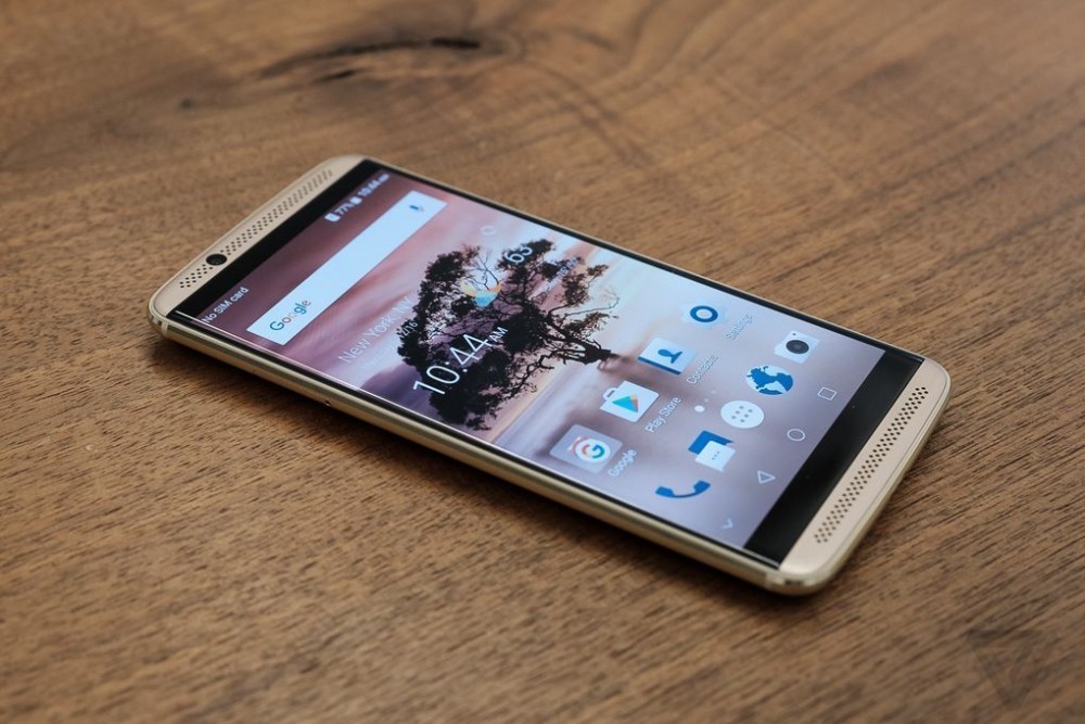 ZTE'nin Yeni Amiral Gemisi Axon 7'ye Detaylı İlk Bakış