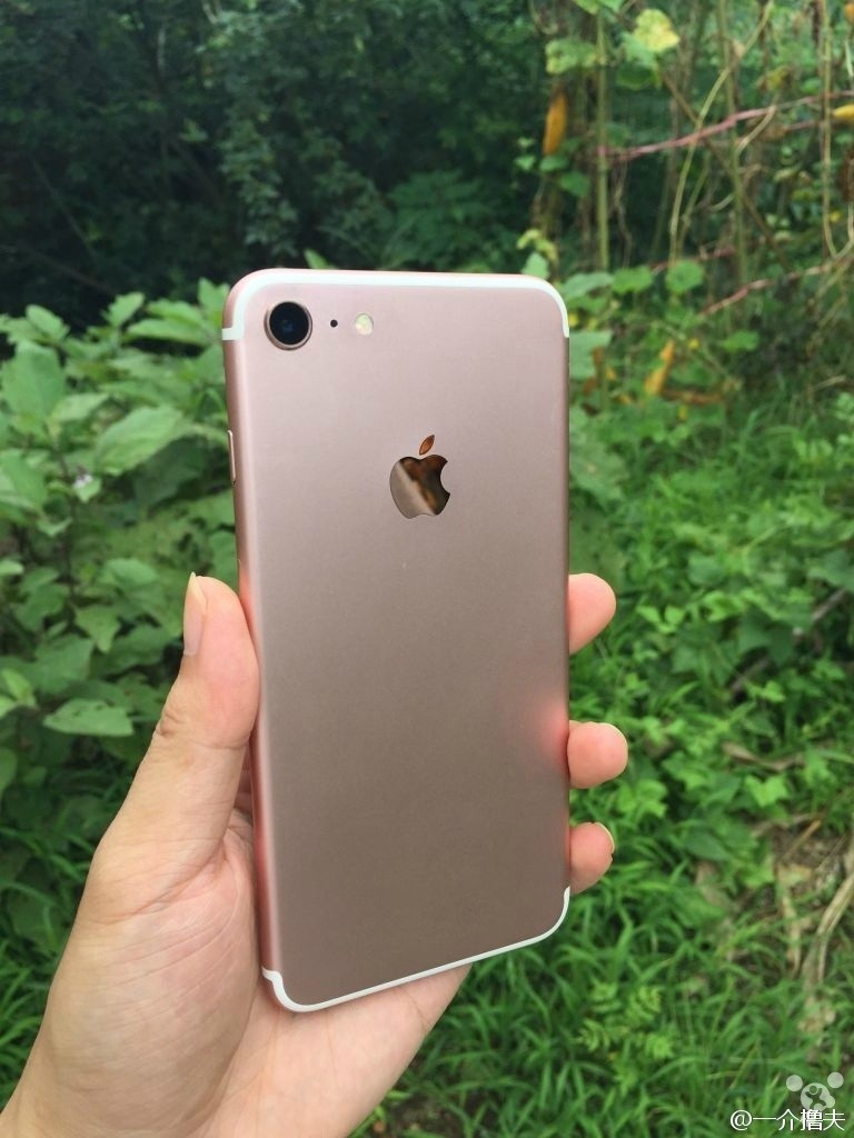 İphone 7 ve İphone 7 Plus Canlı Görselleri Ortaya Çıktı