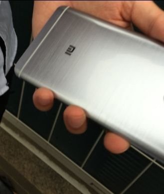 Xiaomi Redmi Pro'nun Yeni Görüntüleri Sızdırıldı