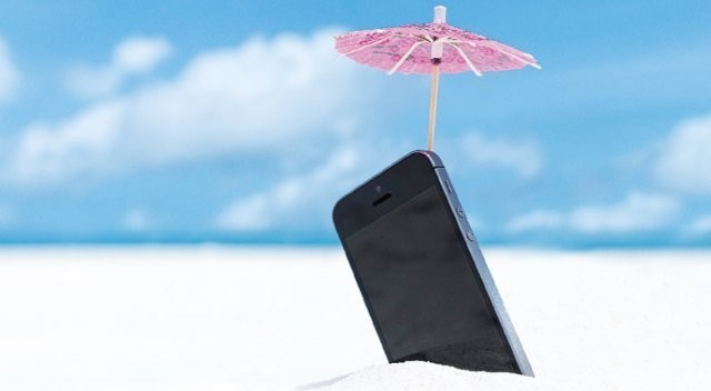 Sıcak havalarda telefon kılıfı kullanmak doğru mu?