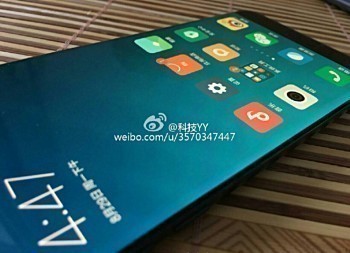 Xiaomi Mi Note 2 Canlı Görselleri 