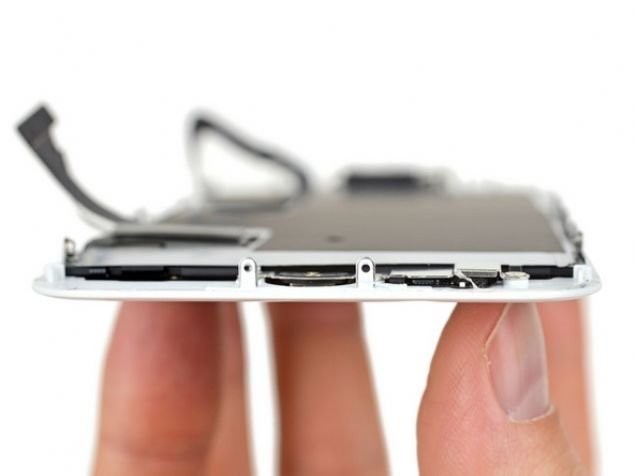 iPhone 8'i stüdyolarında tek tek parçalarına ayırdılar