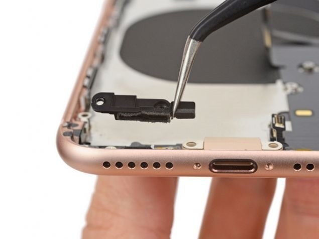 iPhone 8'i stüdyolarında tek tek parçalarına ayırdılar