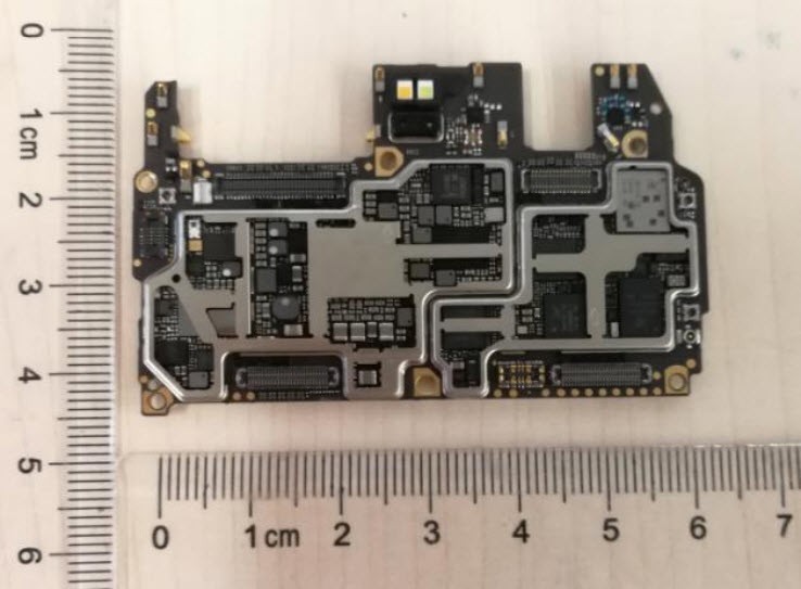 Huawei P10 Gerçek Fotoğrafları ile Göründü 