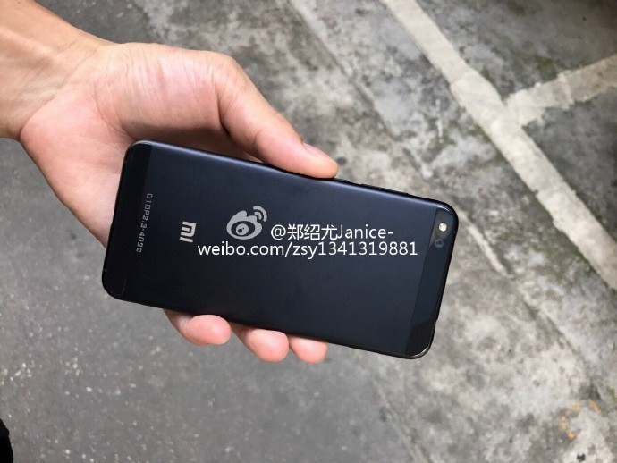 Xiaomi Mi 5C'nin Yeni Görselleri İnternete Sızdırıldı
