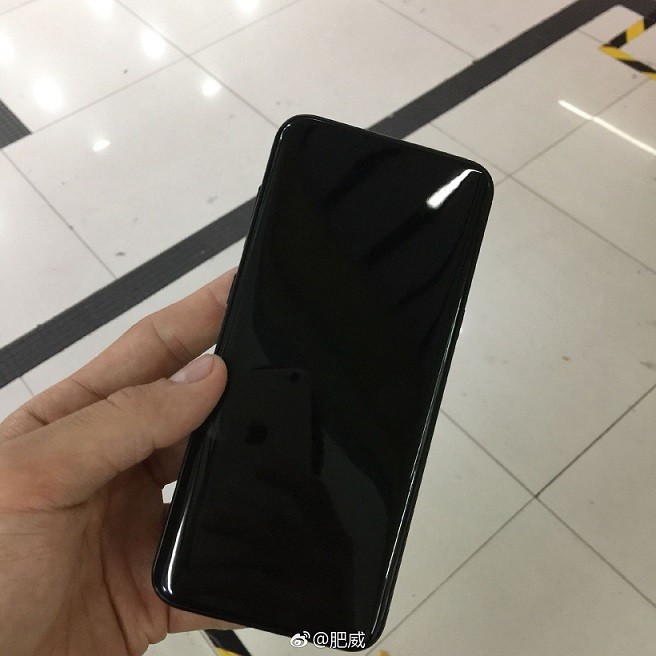 Parlak Siyah Galaxy S8'in 7 yeni görseli ortaya çıktı