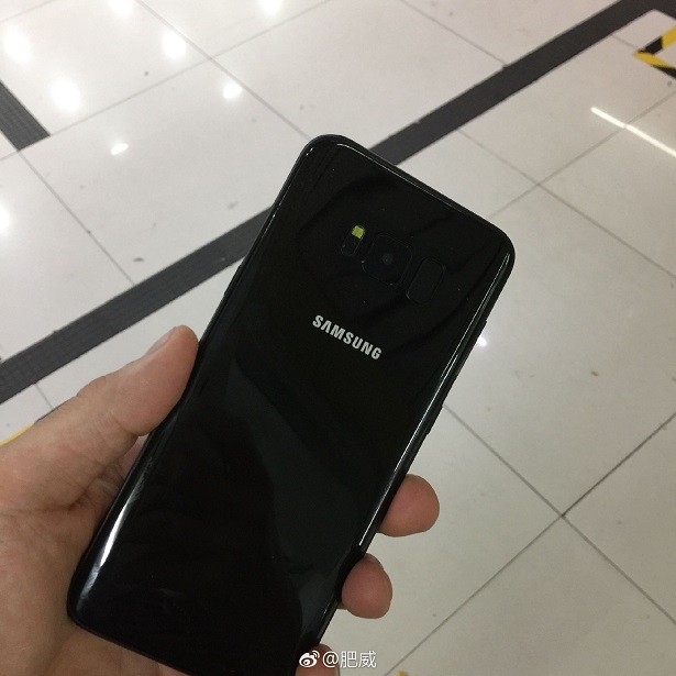 Parlak Siyah Galaxy S8'in 7 yeni görseli ortaya çıktı