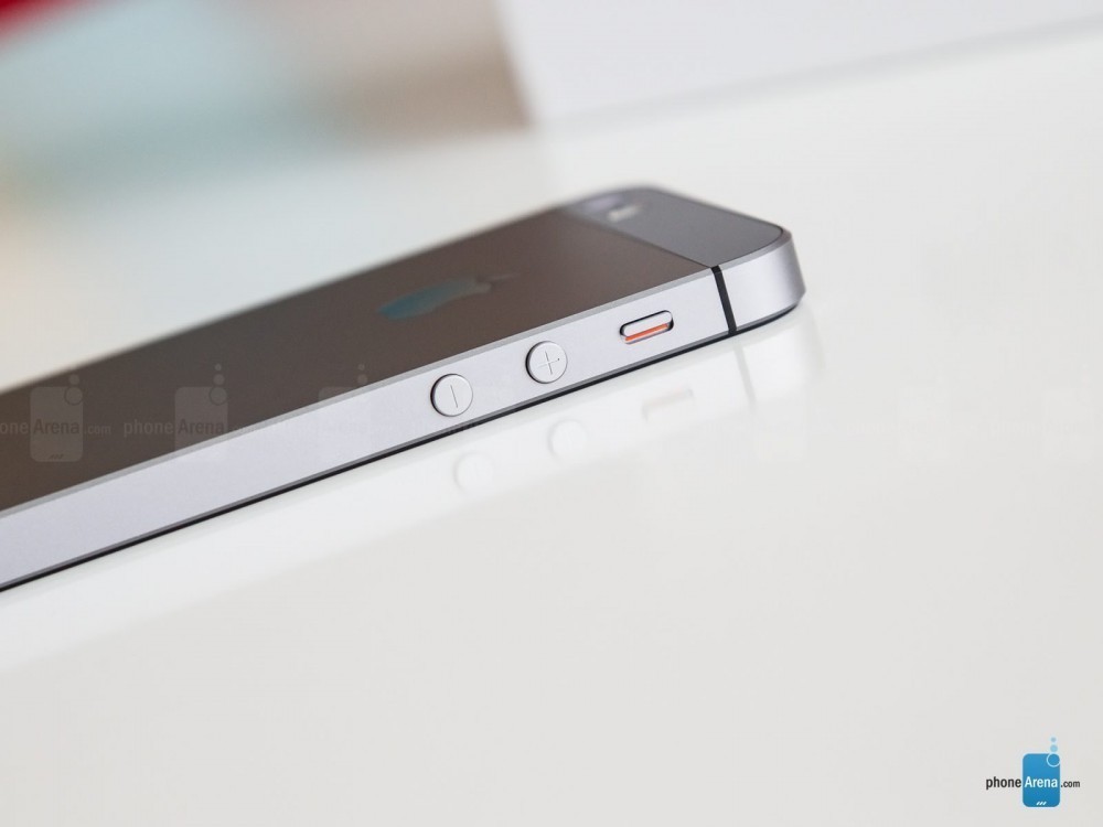İphone SE 128GB Mart Ayında Geliyor