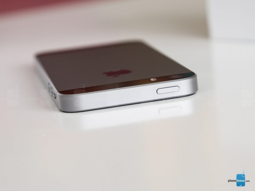 İphone SE 128GB Mart Ayında Geliyor 