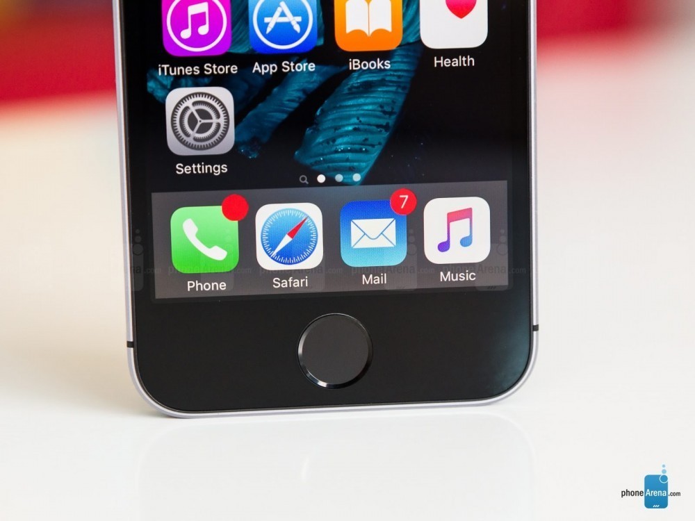 İphone SE 128GB Mart Ayında Geliyor 