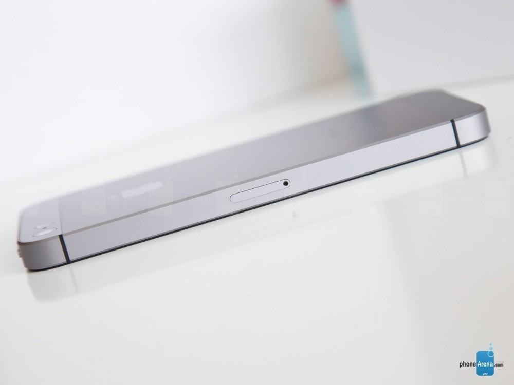 İphone SE 128GB Mart Ayında Geliyor 