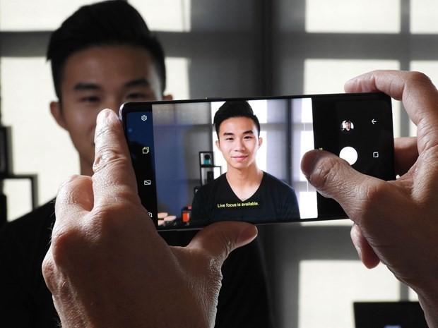 Samsung Galaxy Note 8'den ilk resmi görüntüler geldi