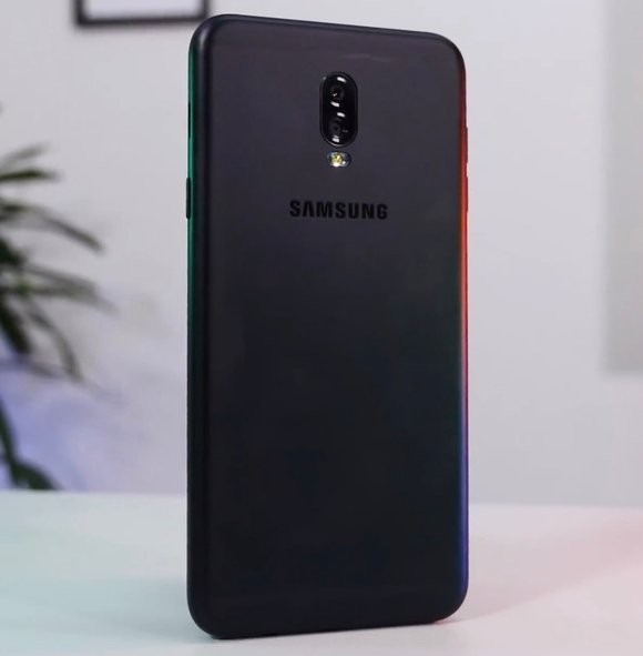 Samsung Galaxy J7+'nin tüm görselleri paylaşıldı