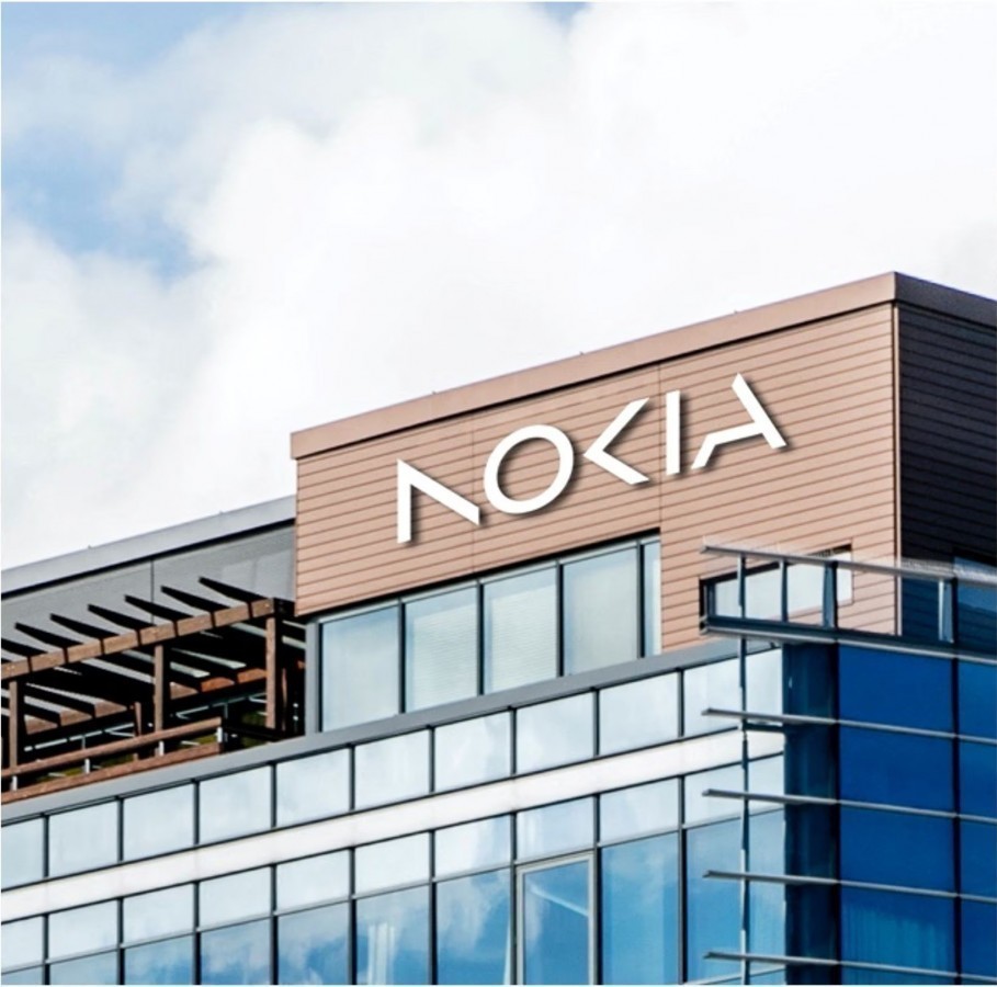 Nokia Logosunu Değiştirdi