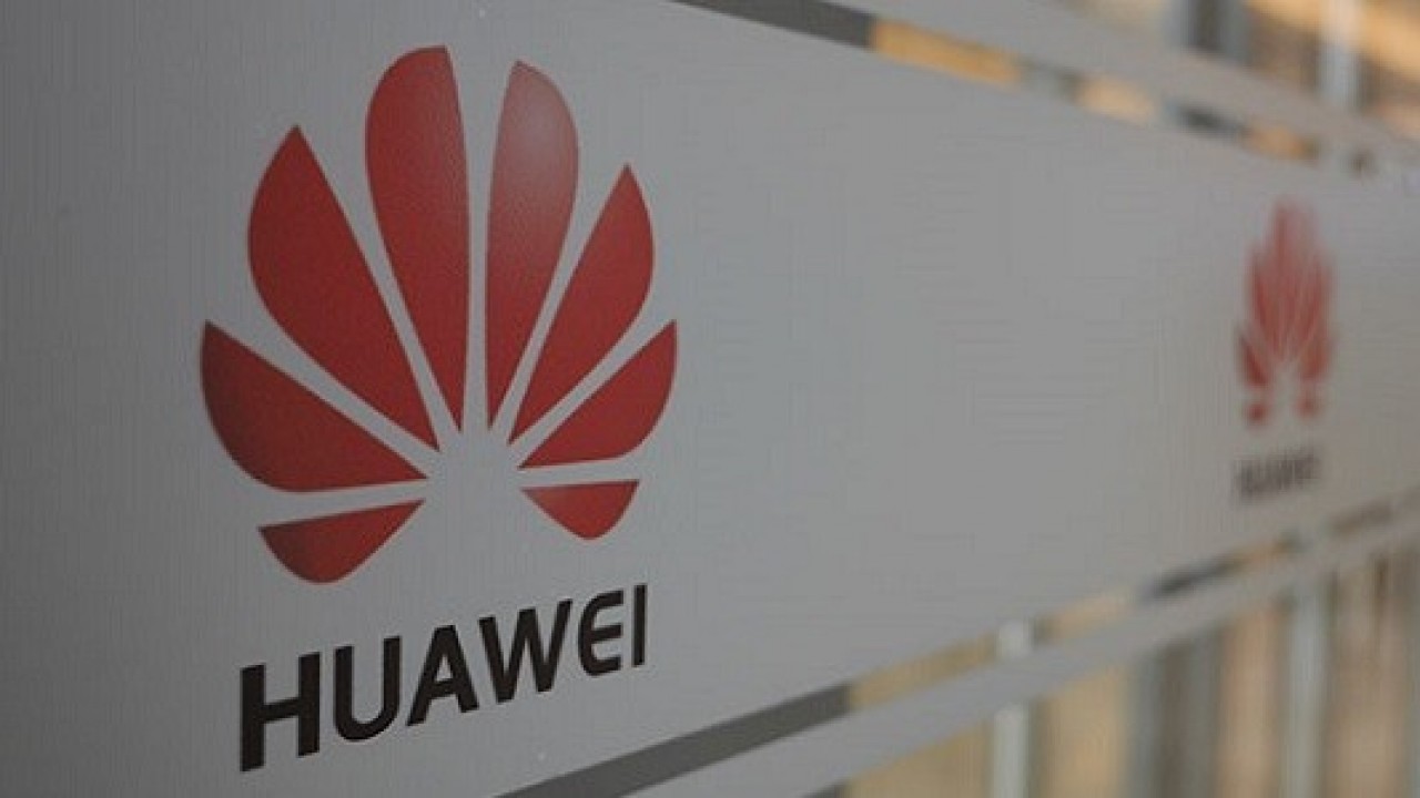 Huawei P10'da parmak izi tarayıcısı ön yüzde yer alabilir