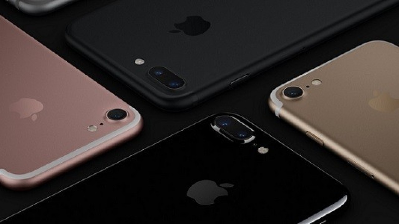 Apple'ın yeni iPhone 7 modelleri satışa çıkıyor