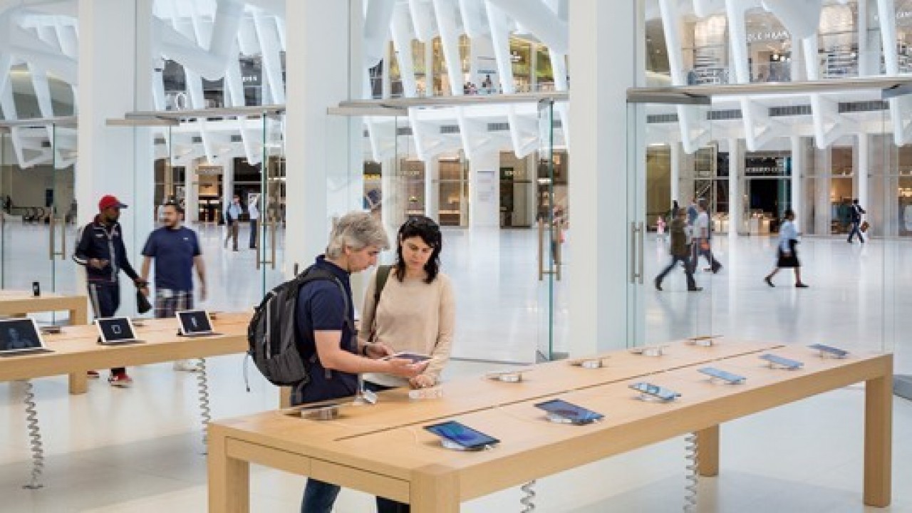 Apple fanları, yeni iPhone almak için App Store'a gitmiyor