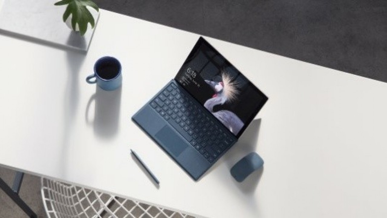 Surface Pro LTE, 2018'e Ertelendi