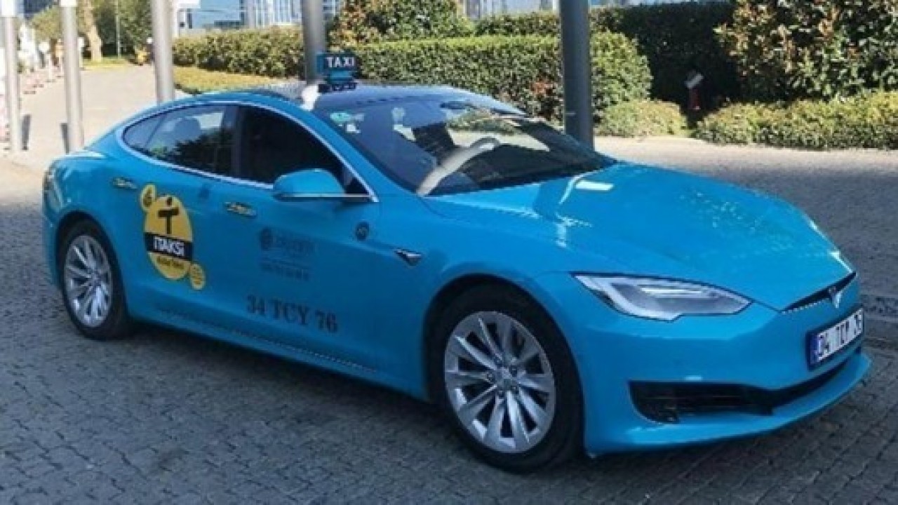 Taksiciler Uber ile rekabet için, gözünü Tesla'ya dikti