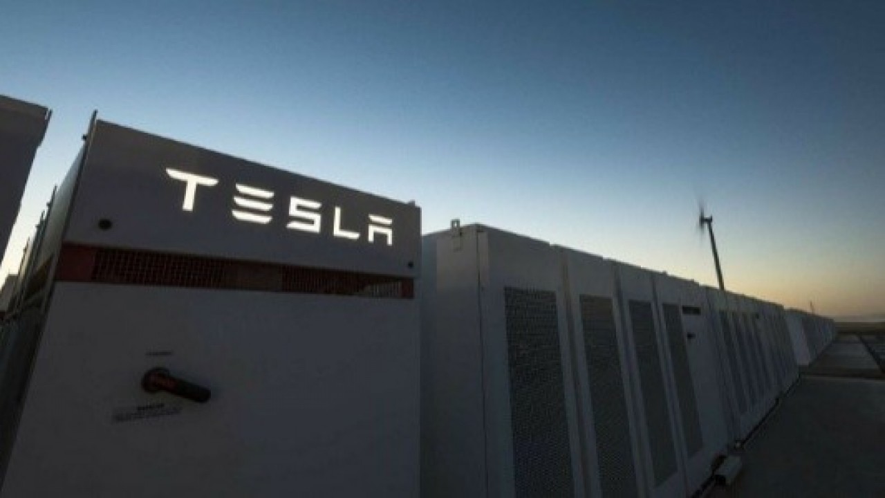 Tesla, Avustralya'da Dünyanın En Büyük Bataryasını Üretiyor 