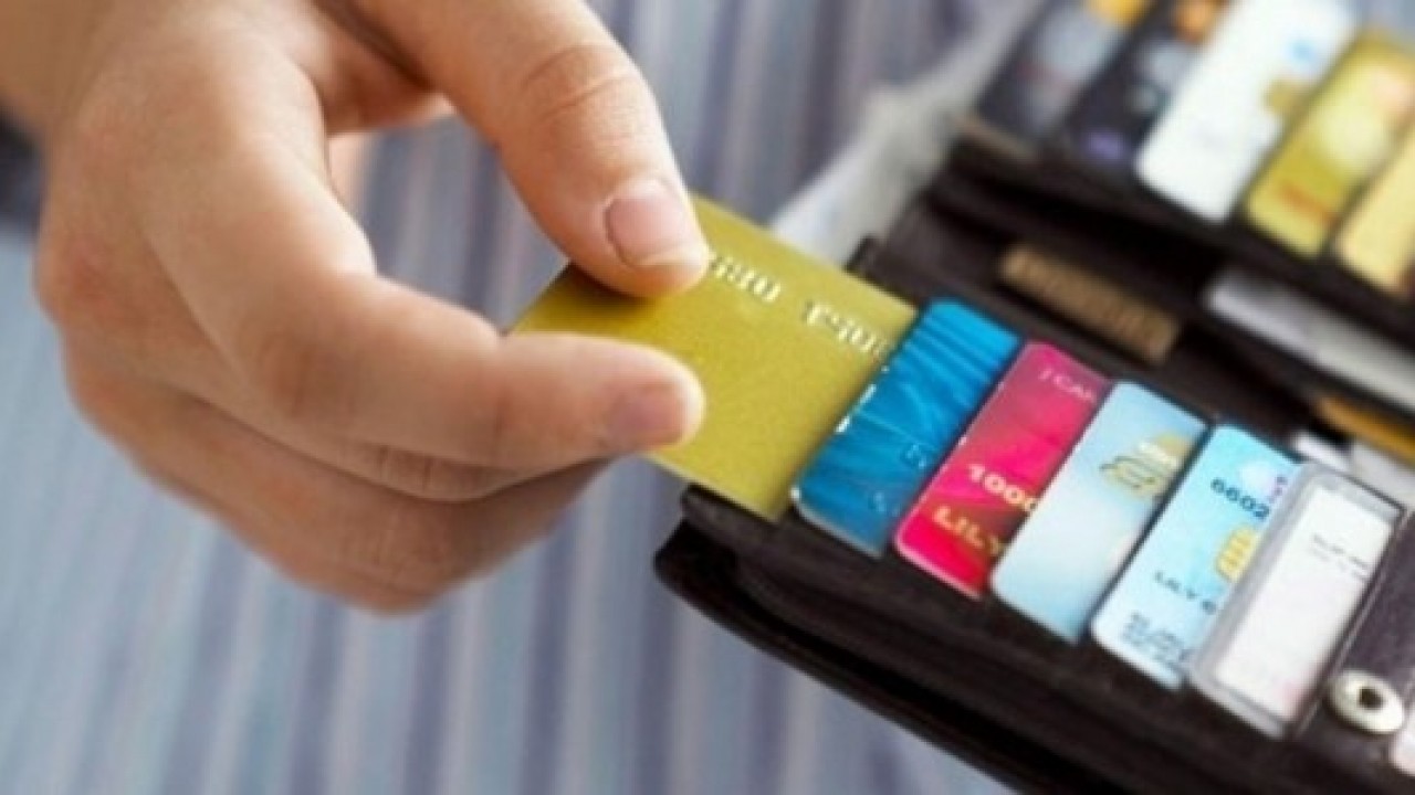 Banka ile kredi kartları, yeni yılda internetten alışverişe kapanıyor