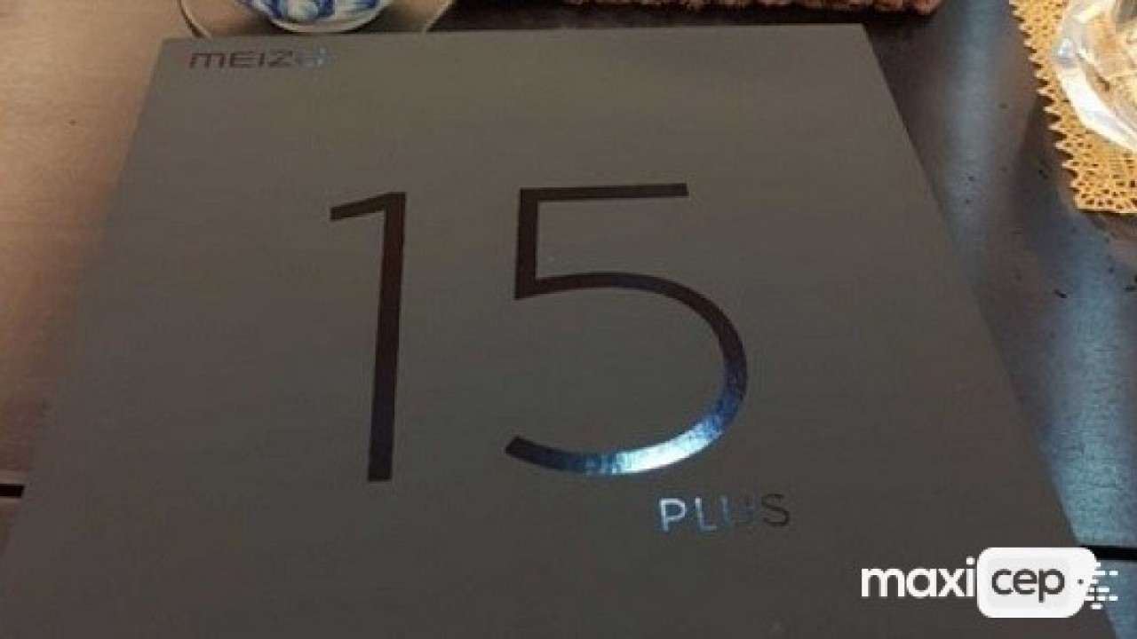 Meizu 15 Plus Çerçevesiz Ekranıyla Beraber Net Bir Şekilde Göründü