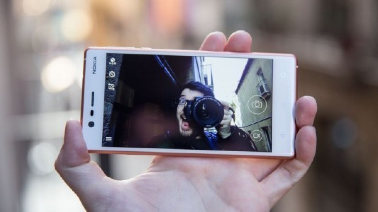 Какая камера лучше на телефоне. Нокиа с 3 камерами. Смартфон Nokia c1 Plus камера. Смартфон нокиа с тремя камерами. Nokia с крутой камерой.