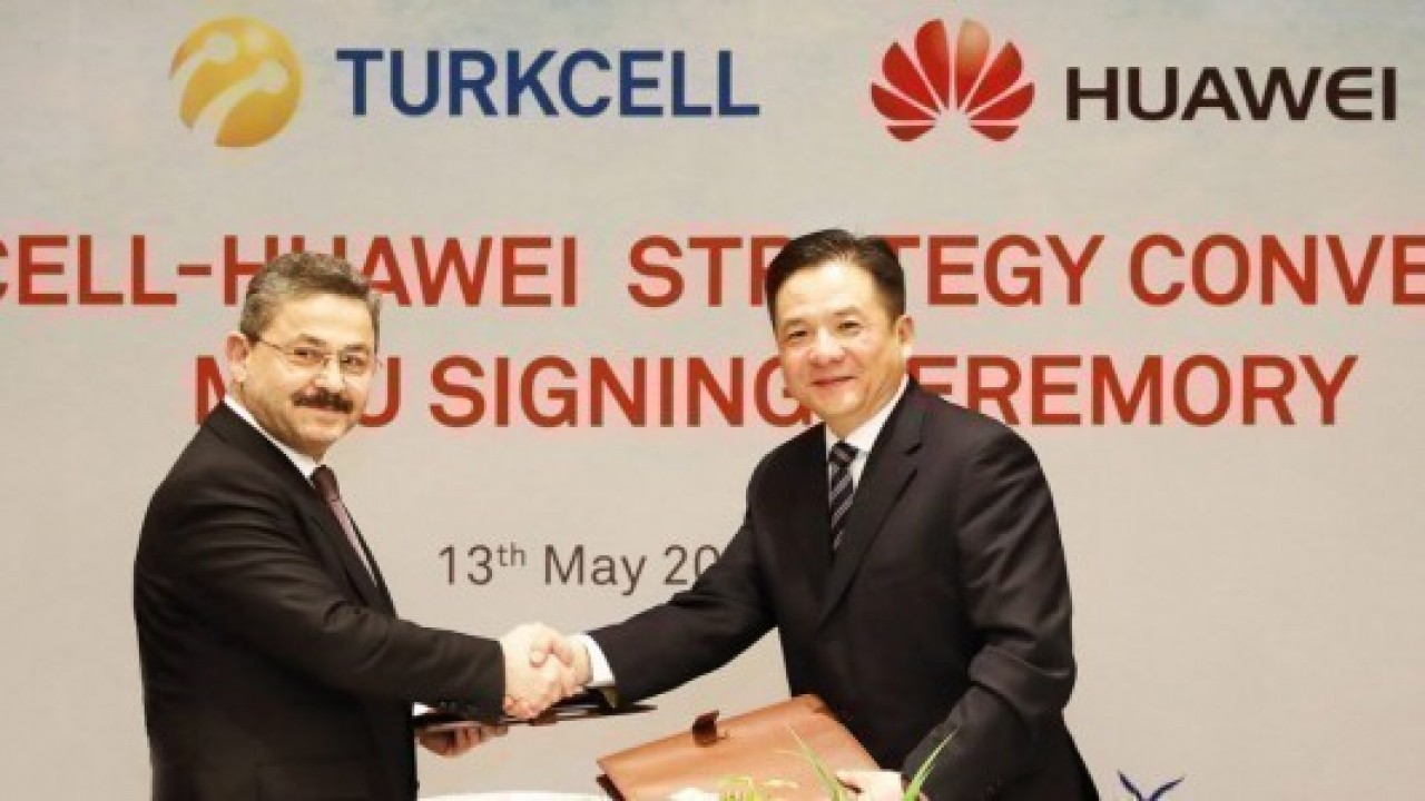Turkcell ile Huawei yerli üretim için el sıkıştı