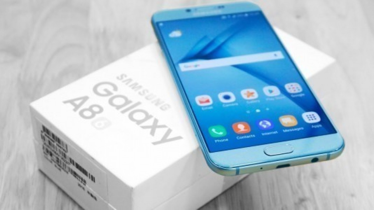 Samsung Galaxy A8 (2016) Android 7.0'a kavuşuyor