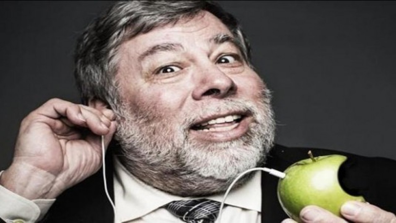 Wozniak, Teknolojideki En Büyük Şeyin Apple'dan değil Tesla'dan Geleceğini Söyledi