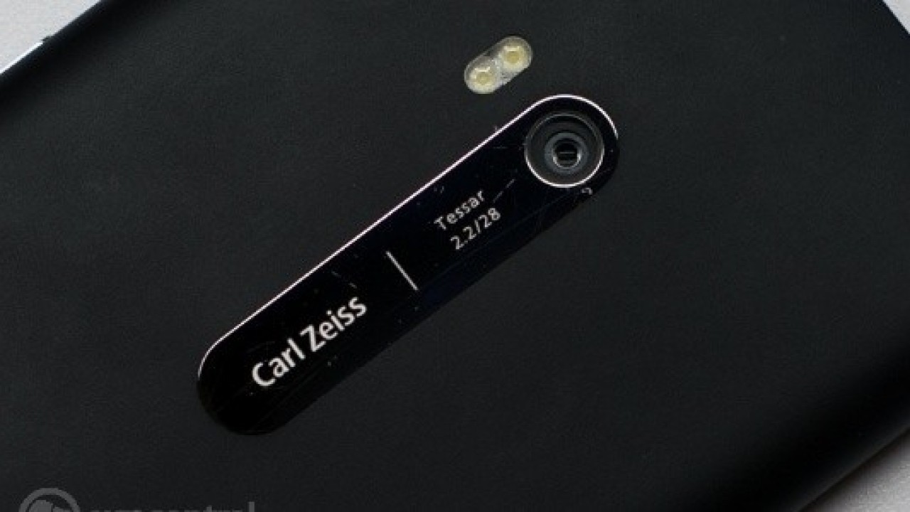 Zeiss Lensli Çift Kameralı Nokia Amiral Gemisi için İlk Teaser Sızdırıldı 