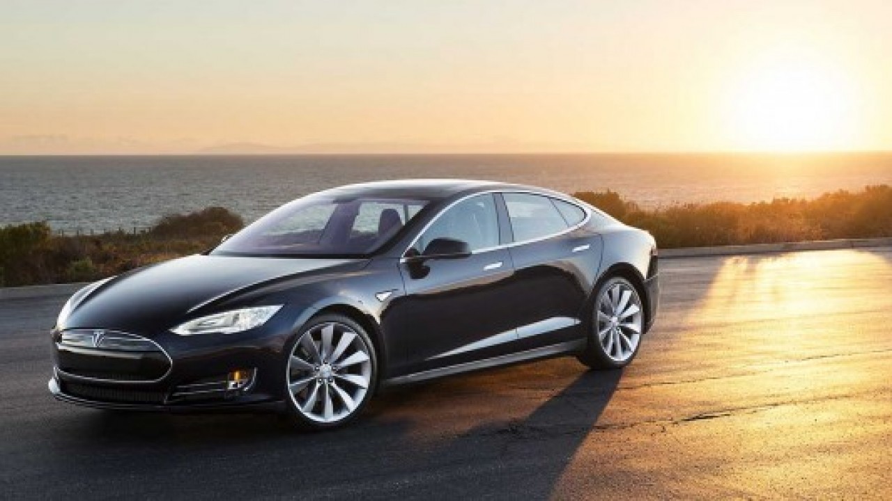 Tesla Model 3, seri üretim bandından iniyor