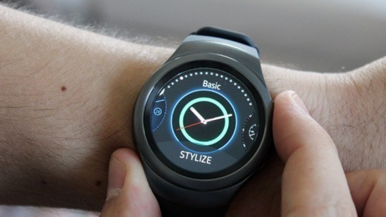 Samsung yeni akıllı saati Gear Sport üzerinde çalışıyor