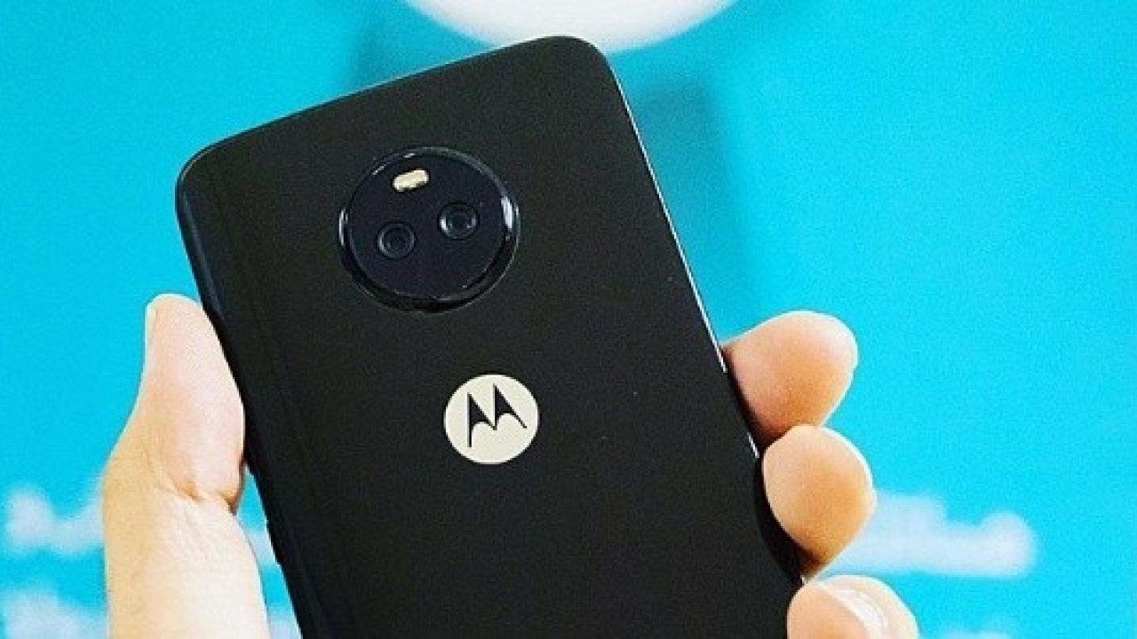 Resmi Motorola Distribütörü, Piyasaya Sürülmeden Önce Moto X4 Görüntülerini Paylaştı