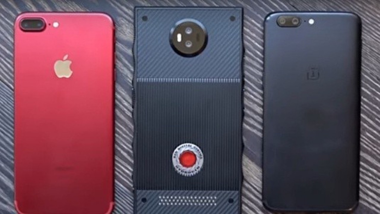 1.200 Dolarlık Red Hydrogen One Akıllı Telefon içiin Prototip Videosu Geldi 