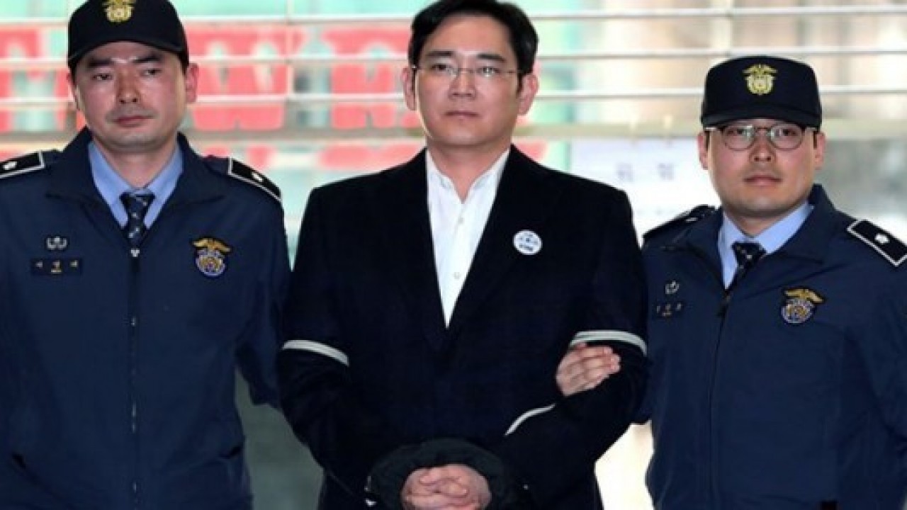 Samsung'un veliahtı için 12 yıl hapis istemi