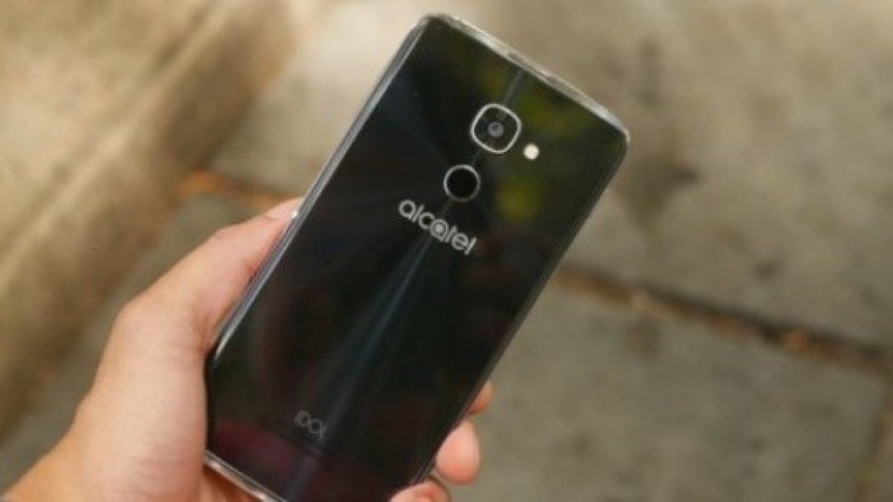 Alcatel A7, Güçlü Pil Performansı ile Duyuruldu