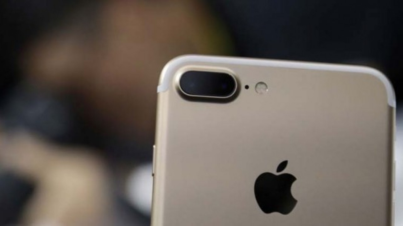 Apple yeni OLED ekranlı iPhone'lar üzerinde çalışıyor