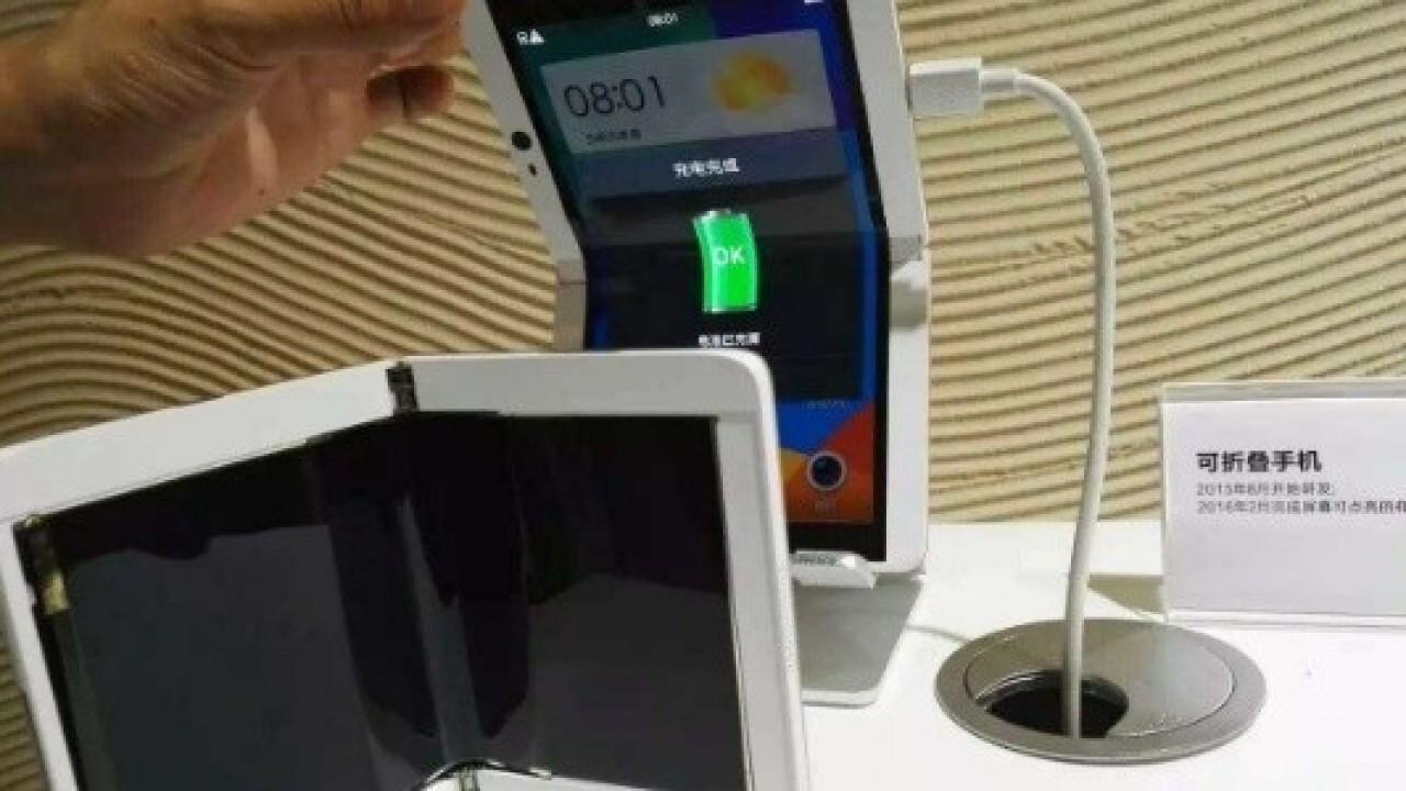 Oppo, Tek Ekranlı Katlanabilir Akıllı Telefon Patenti Aldı