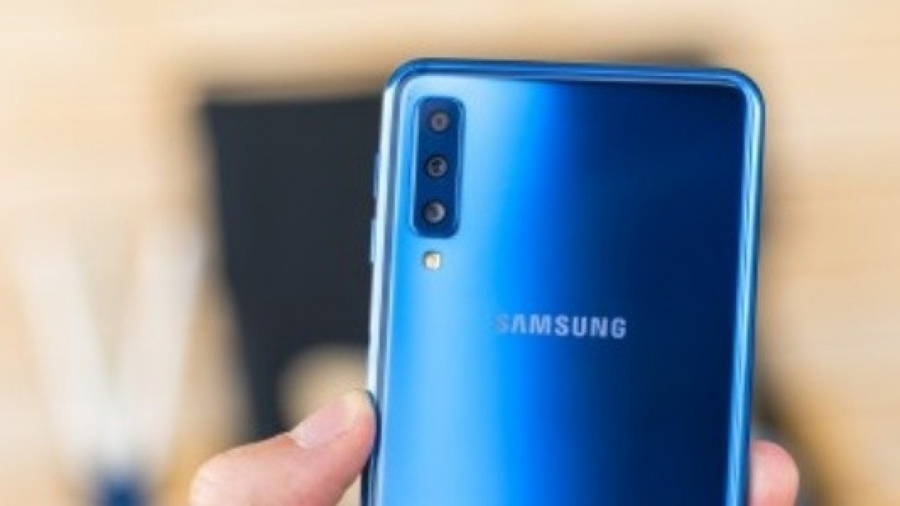 Samsung Galaxy S10 Infinity-O Ekrana ve ultrasonik Parmak İzi Tarayıcıya Sahip Olacak