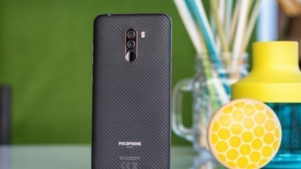 Xiaomi, Poco F1'in 128GB Depolama Versiyonunu Piyasaya Sundu