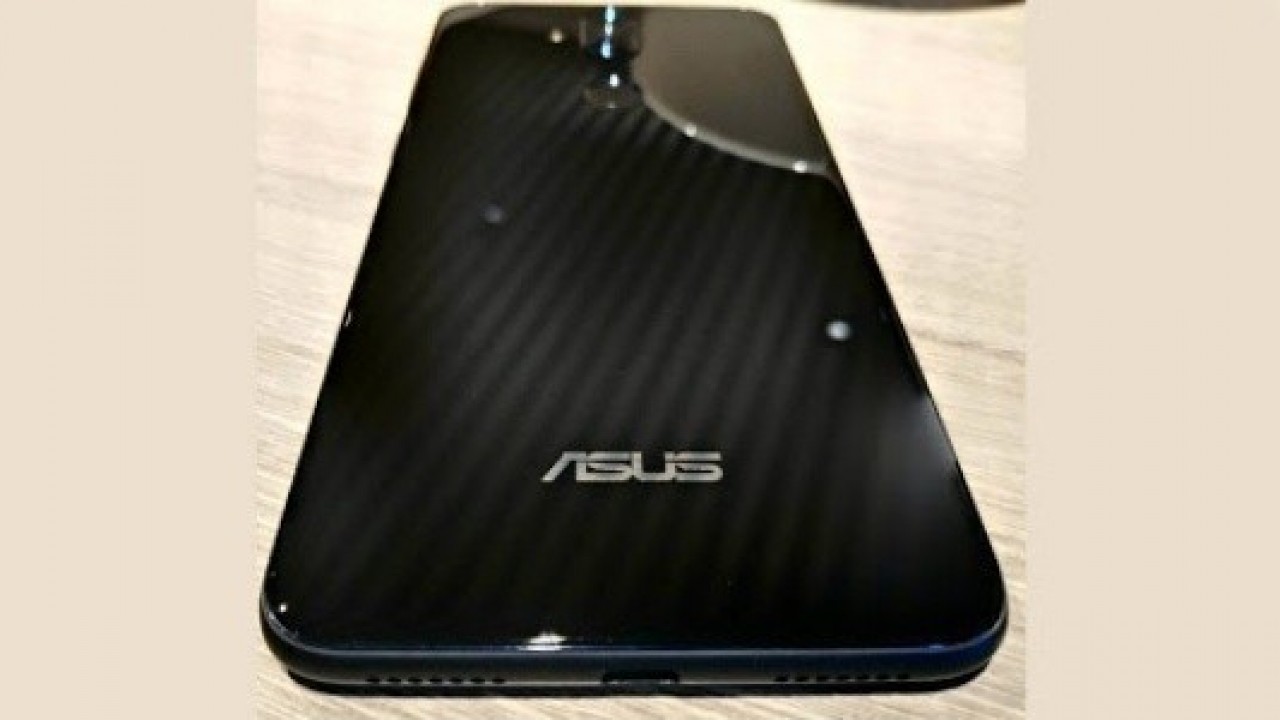 Asus Z01RD Olağandışı Ekran En-boy Oranı ile AnTuTu'da Ortaya Çıktı