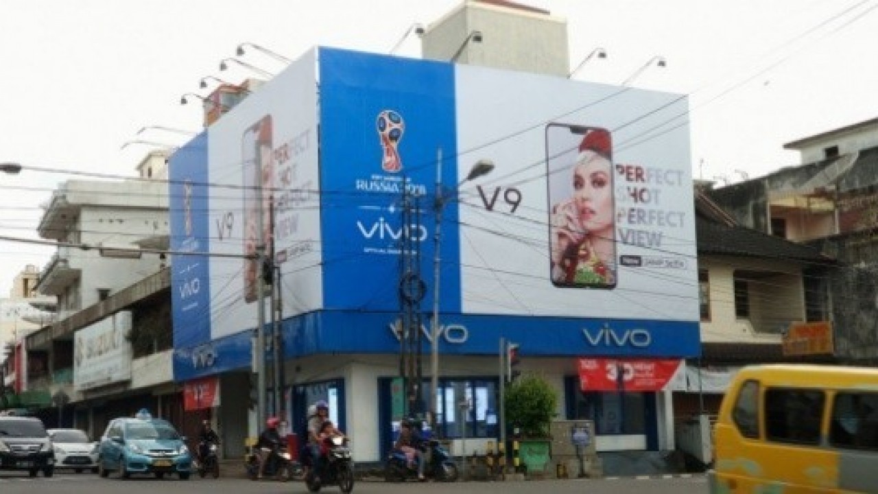 Duyurusu Yapılmayan Vivo V9, Endonezya'da BillBoard'larda Göründü