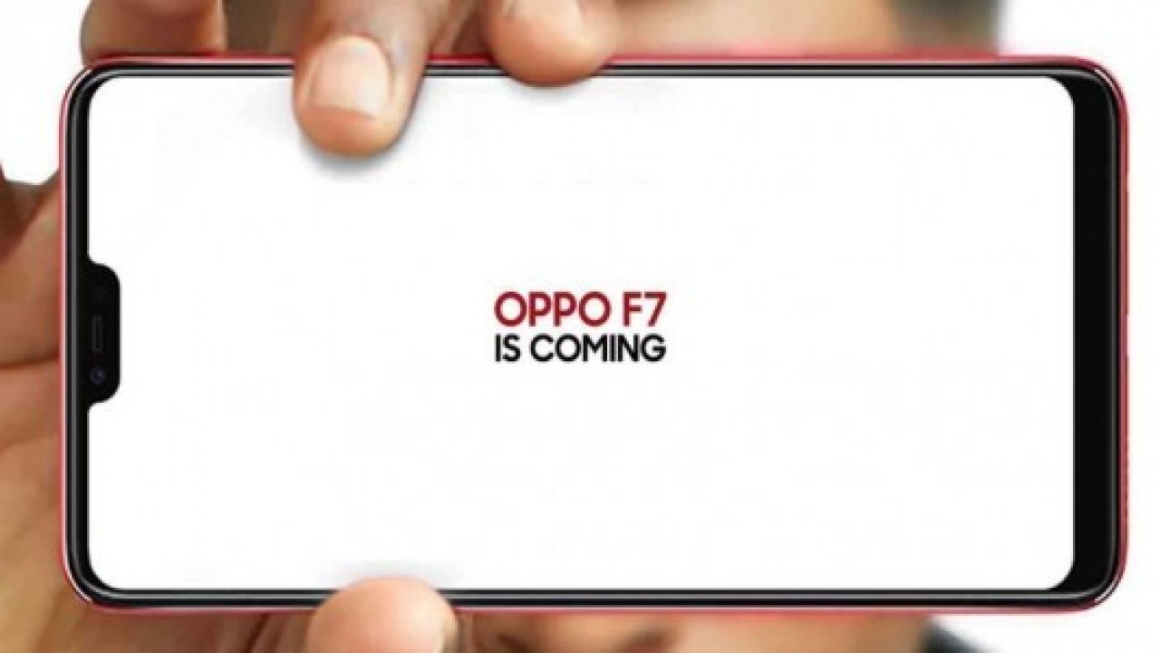 Oppo F7 çentikli ekranla birlikte geliyor