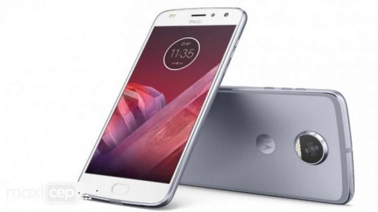 Lenovo Moto Z2 Play alana, mini projektör hediye