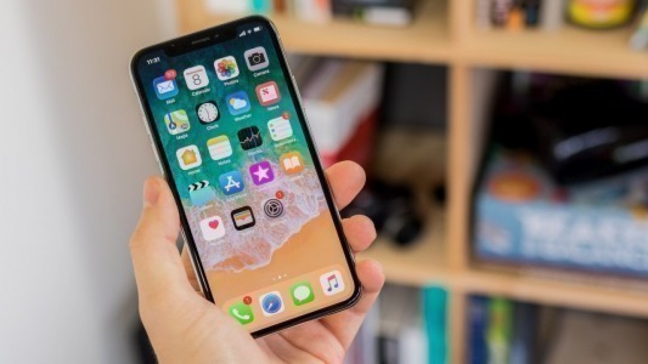 2018'in ilk çeyreğinde, iPhone 8 ailesi iPhone X'i geçti
